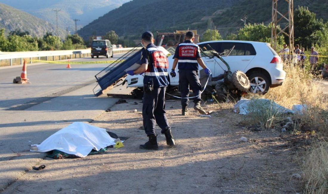 Amasya'da meydana gelen kazada anne ve oğlu hayatını kaybetti. Anne