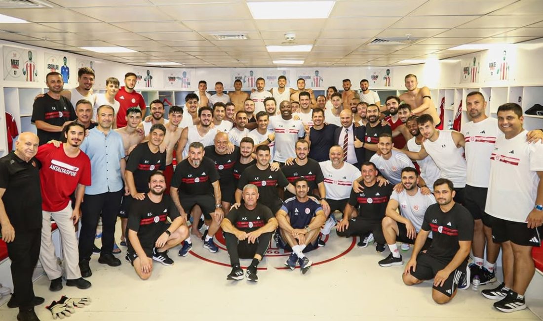 Üstün Lig'e 4 dönem sonra galibiyetle başlayan Antalyaspor, Kasımpaşa'dan sonra