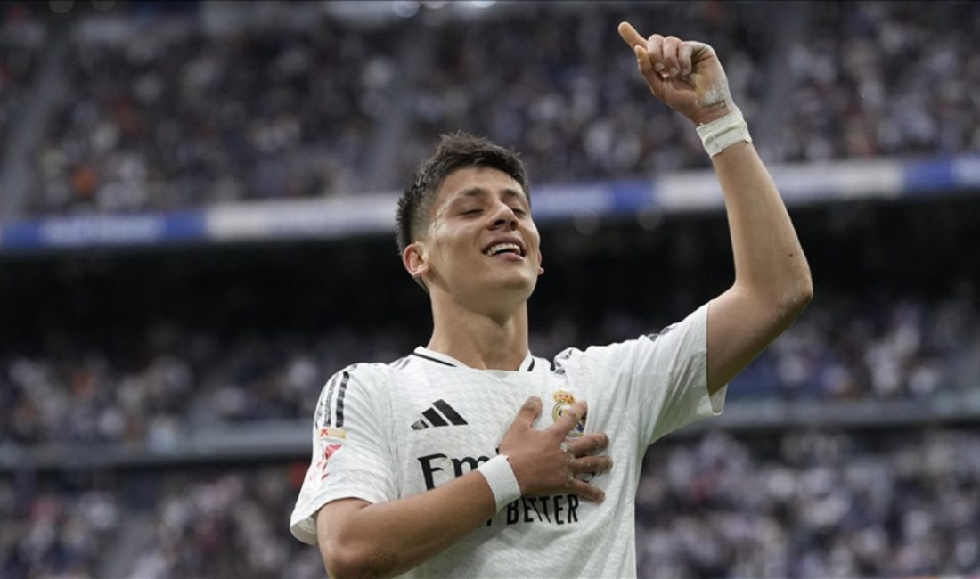 Real Madrid’de üçüncü dönemine hazırlanan Arda Güler, teknik yönetici Xabi
