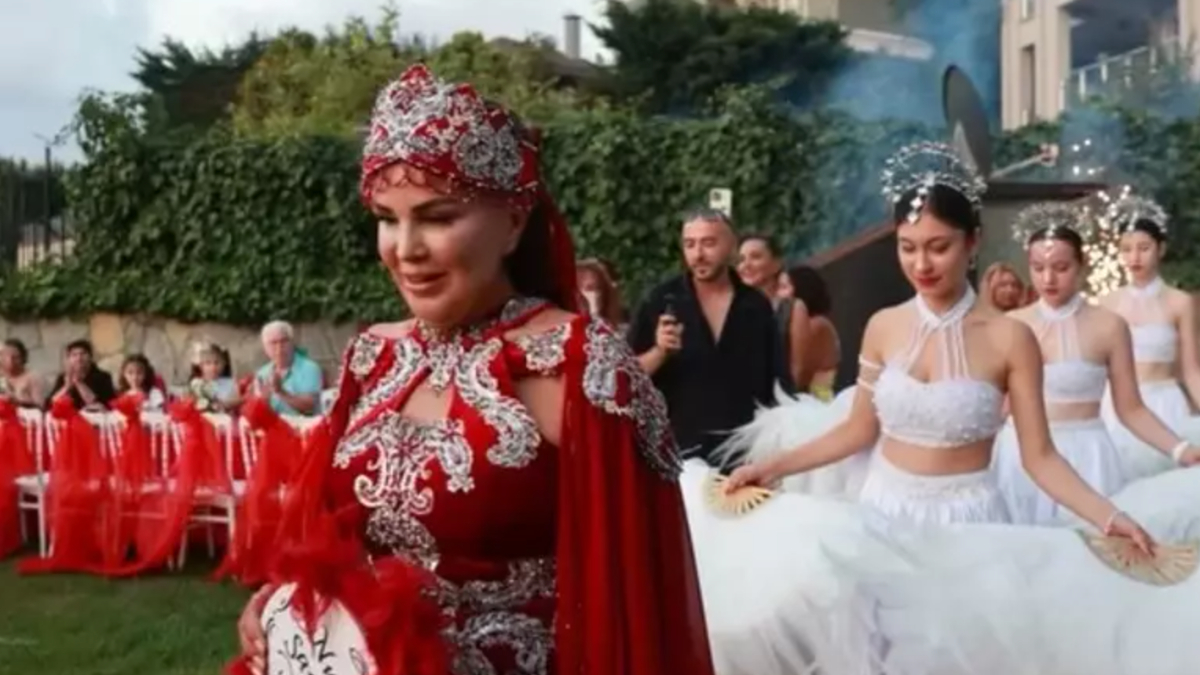 İkinci kere gelin olmaya hazırlanan astrolog Nuray Sayarı, dün akşam