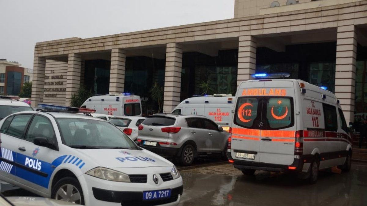 Bayan doğum hastanesine doğum yapmaya gelen bir bayanın, kendisine refakat
