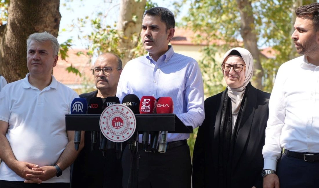 Balıkesir Sındırgı'daki sarsıntının akabinde yaralar sarılmaya başlandı. Etraf, Şehircilik ve