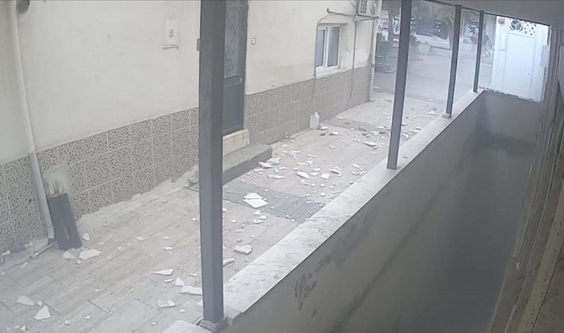 Sındırgı ilçesinde meydana gelen 6,1 büyüklüğündeki zelzelenin şiddetini ve yaşanan