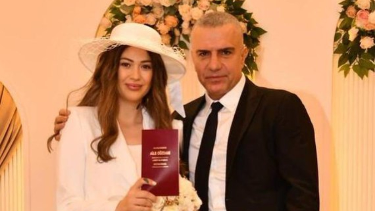Evvelki gün kızıyla İbrahim Tatlıses konserinde görüntülenen ünlü müzikçi Berdan