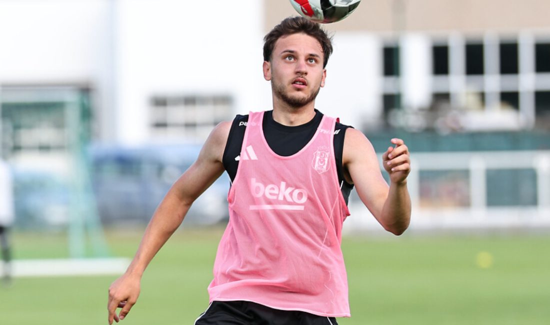 Beşiktaş, genç futbolcusu Fahri Kerem Ay'ı İstanbulspor'a kiraladığını duyurdu.