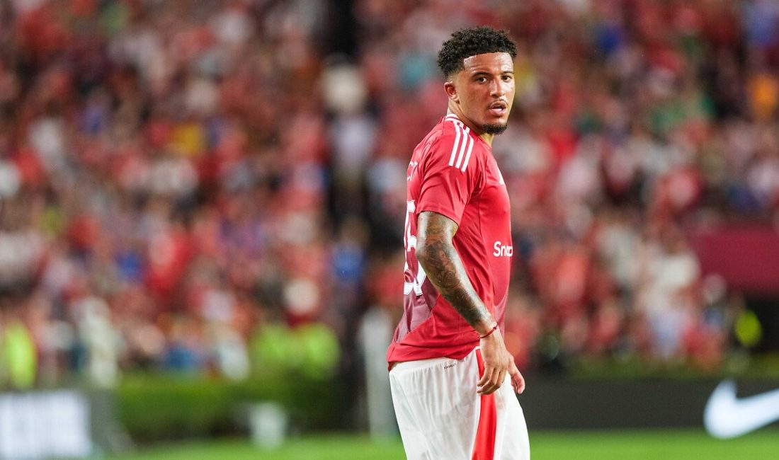 Beşiktaşlı taraftarlar, Jadon Sancho'yu toplumsal medyada yoruma boğdu. Yıldız oyuncunun