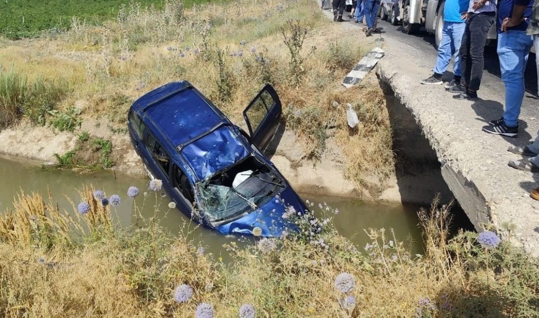 Bitlis'in Ahlat ilçesinde, su kanalına düşen arabadaki 1 kişi hayatını
