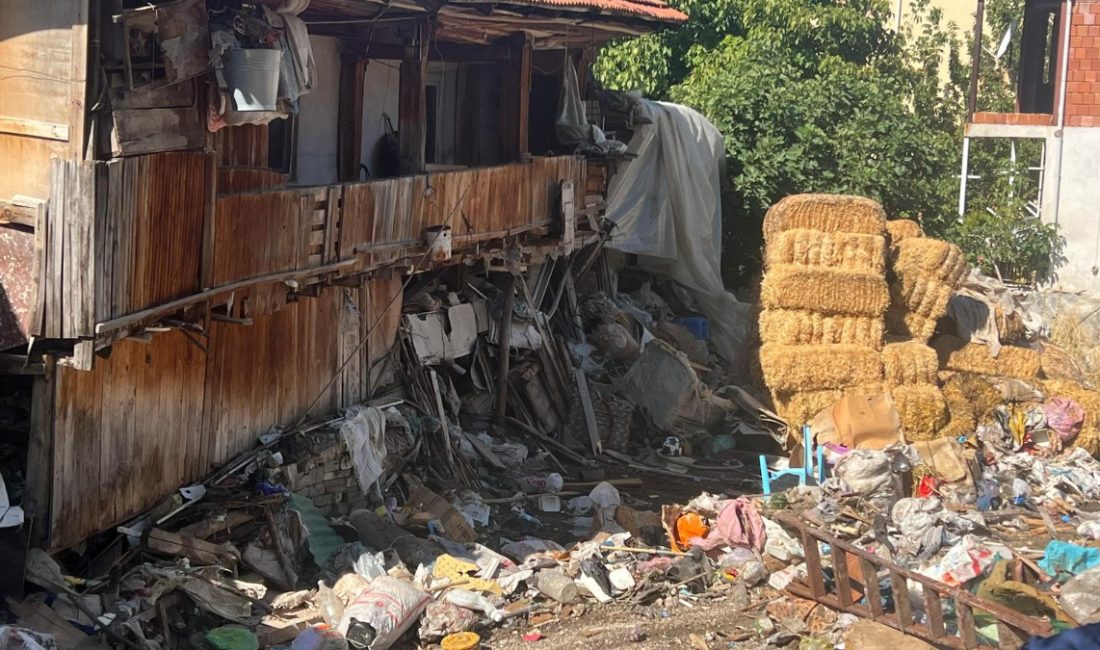Bucak ilçesinde mahallede yayılan makus kokulardan şikayet eden mahalle sakinleri,