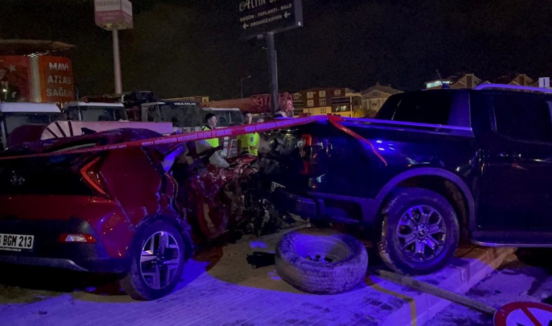 Bursa'da araba ile pikabın aracın çarpıştığı kazada 35 yaşındaki Tuğba Akpınar
