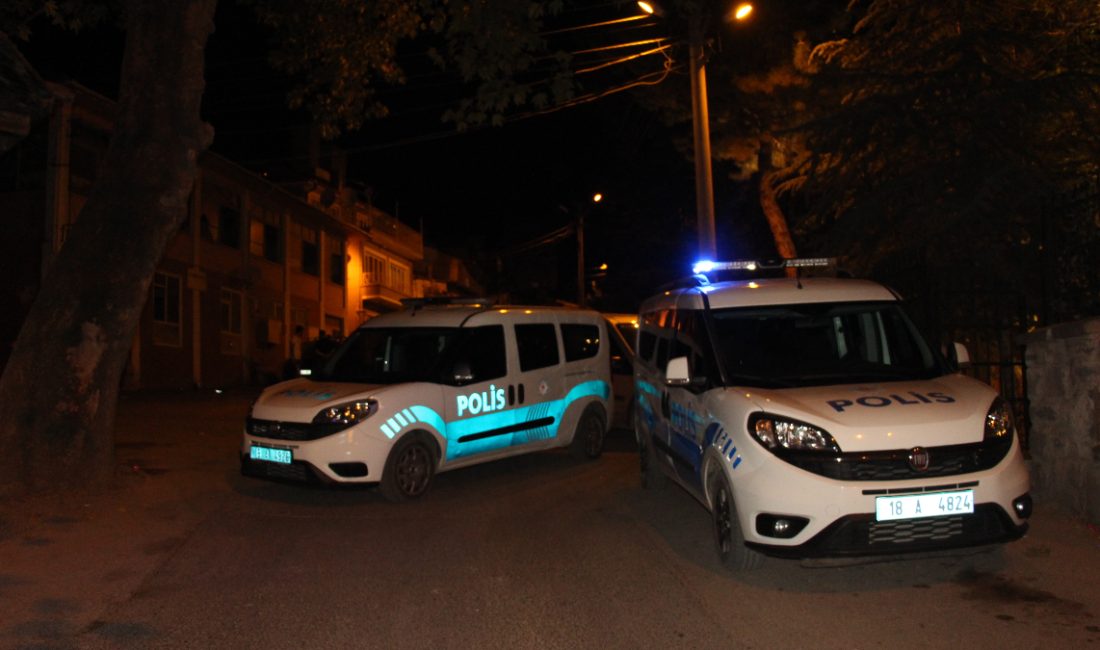 Kent merkezinde zabıta memurları ile seyyar satıcılar ortasında çıkan tartışma