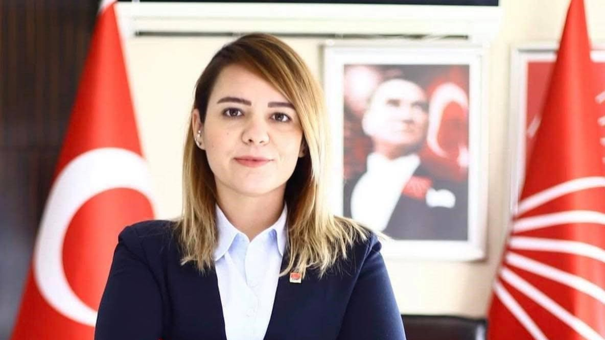 Hasret Çerçioğlu’nun CHP’den istifa edip AK Partiye katılmasının akabinde belediyede