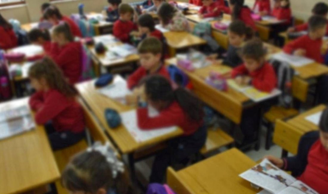 8 Eylül’de okulların açılmasına sayılı günler kala velilerin alışveriş telaşı