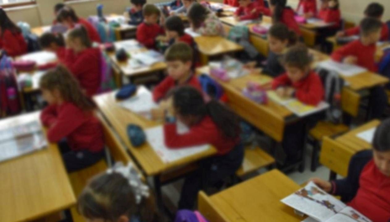 8 Eylül’de okulların açılmasına sayılı günler kala velilerin alışveriş telaşı