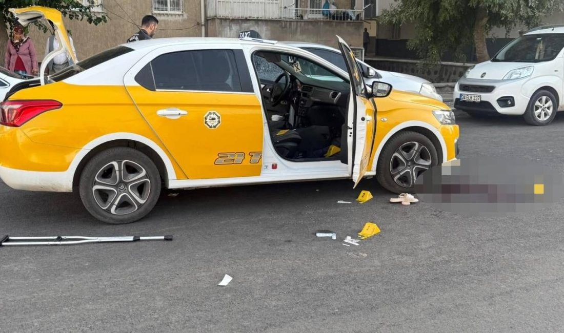 Diyarbakır'da bir kişi boşanma etabındaki eşini öldürdükten sonra intihar etti.