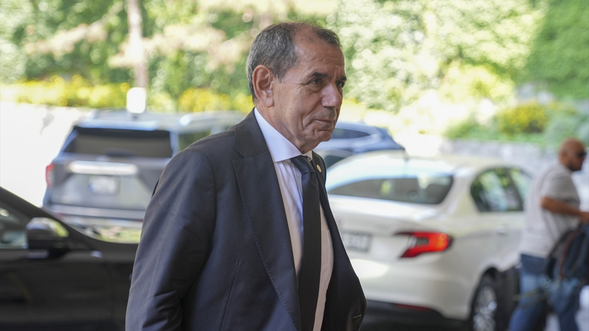 Galatasaray Başkanı Dursun Özbek, "Türk futbol tarihinin en büyük transferi,