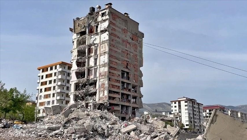 6 Şubat sarsıntısında 96 bireye mezar olan Ebrar Sitesi Güvenç Apartmanı
