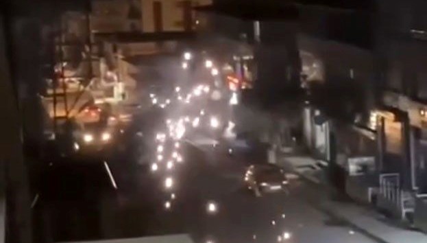 Çok sıcakların tesirli olduğu Hatay’da genleşen teller patladı.