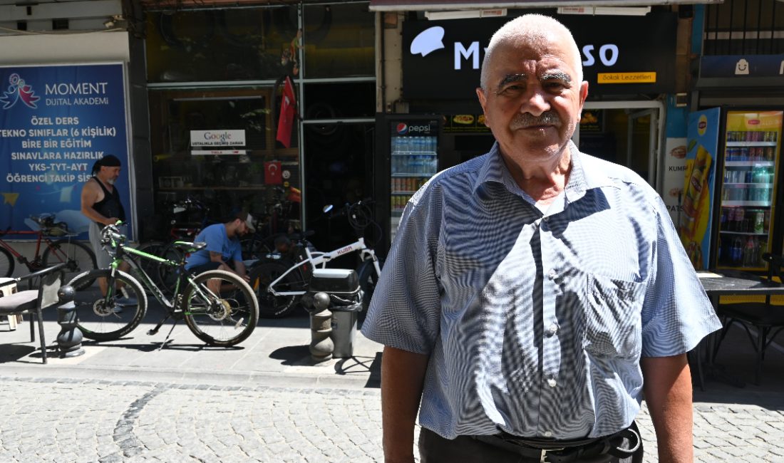 Eskişehir'de yaşayan Osman Menekşe, kanser olan bisiklet tamircisi arkadaşı için