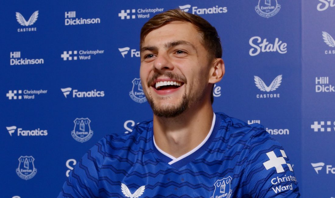Everton, Chelsea forması giyen Kiernan Dewsbury-Hall ile 5 yıllık mukavele