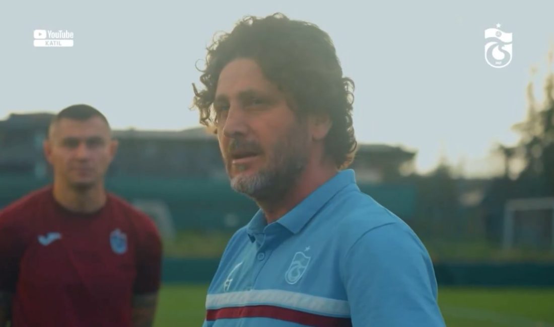 Geçtiğimiz günlerde idmana parfüm sıkarak gelen oyuncuyu aramasıyla gülümseten Trabzonspor