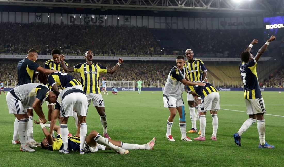 Fenerbahçe, yeni dönemin birinci maçında Göztepe deplasmanına çıkacak.