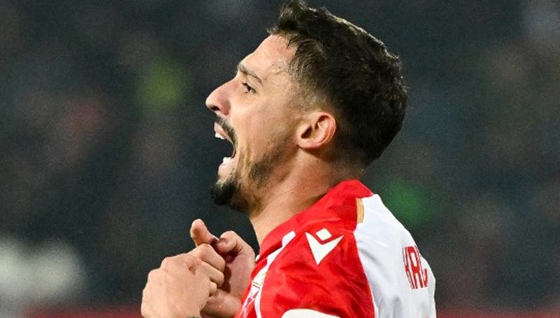 Kızılyıldız'da forma giyen Rade Krunic, Leech Poznan karşısındaki performansıyla isminden