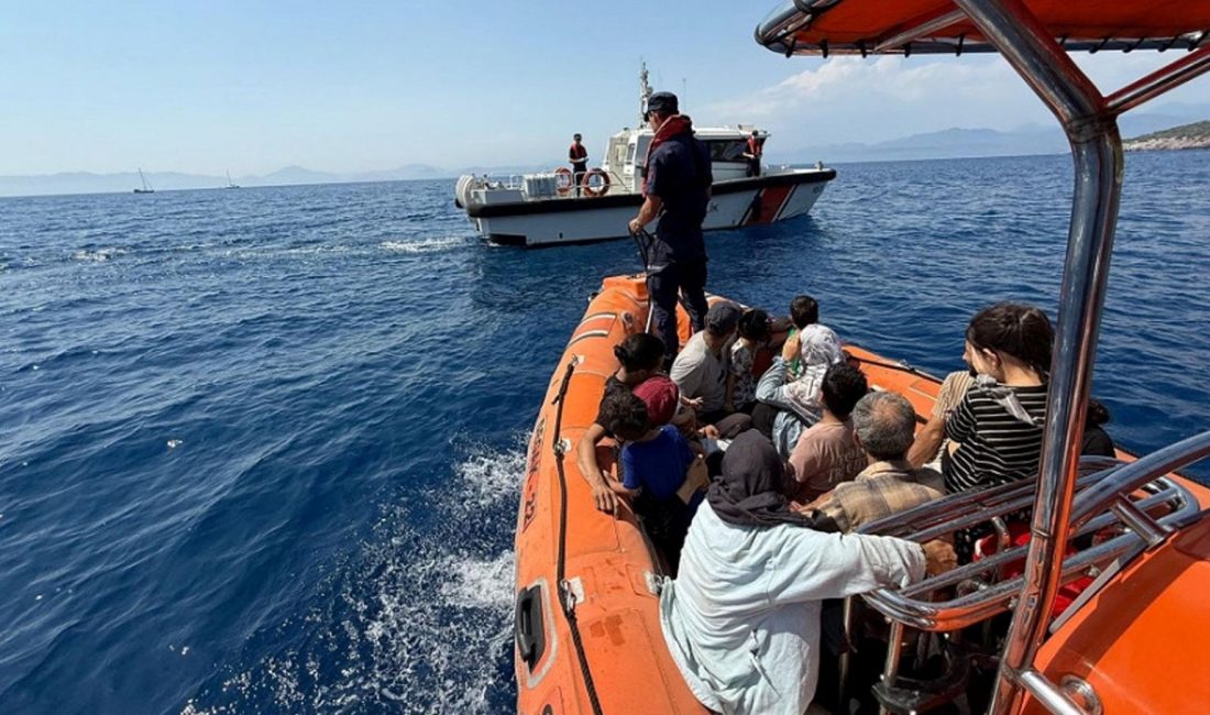 Muğla'nın Fethiye ilçesinde mahsur kalan 13'u çocuk, 24 kaçak göçmen
