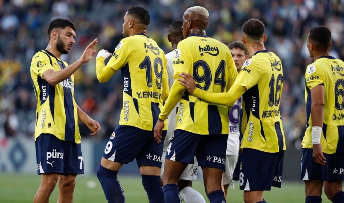 Temsilcimiz Fenerbahçe, UEFA Şampiyonlar Ligi 3. eleme tipi birinci maçında