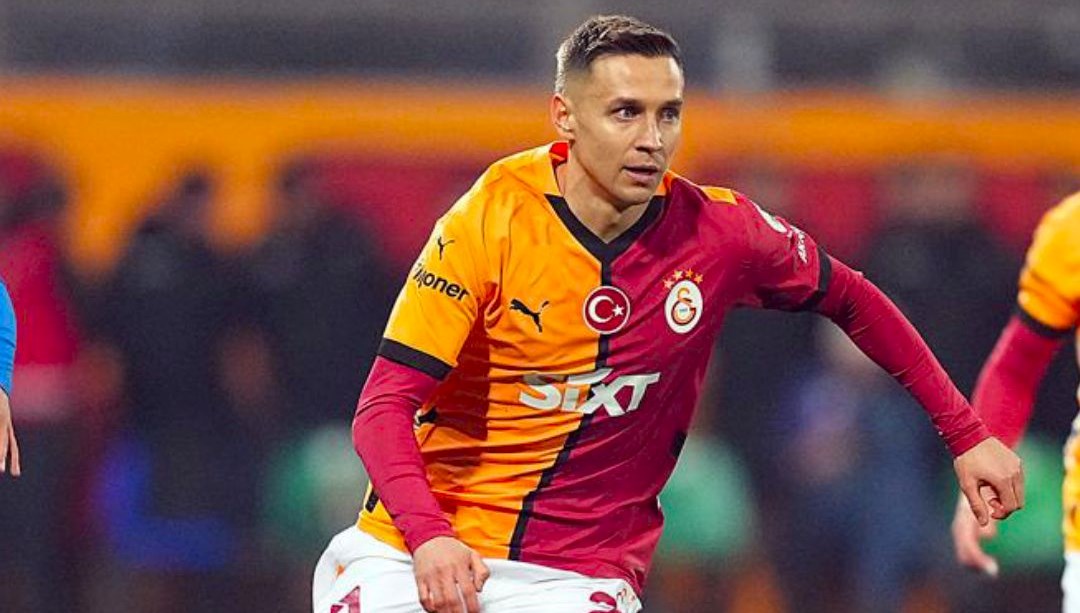Galatasaray, Polonyalı futbolcu Przemyslaw Frankowski için Rennes ile görüşmelerin başladığını KAP'a bildirdi.