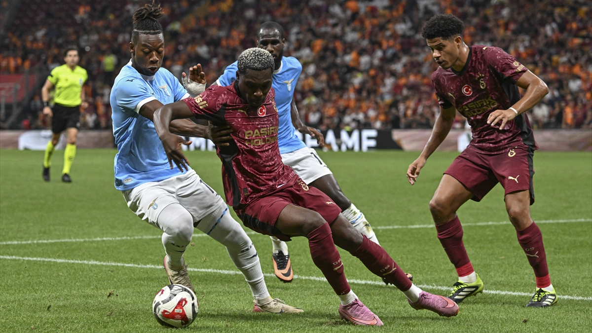 Galatasaray, hazırlık maçında İtalya'nın güçlü gruplarından Lazio ile karşı karşıya
