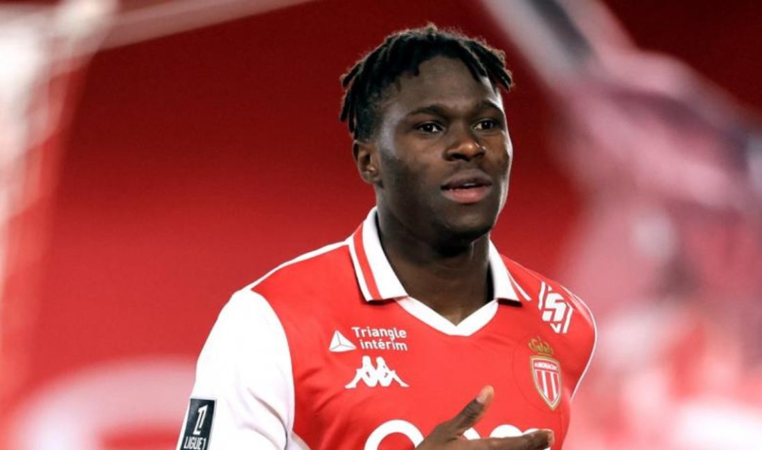 Galatasaray, uzun süren pazarlıklar sonrası Fildişi Kıyılı oyuncu Wilfried Singo