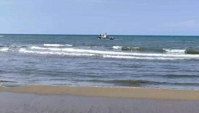 Giresun'da olumsuz şartlar nedeniyle denize girişlere müsaade verilmiyor.
