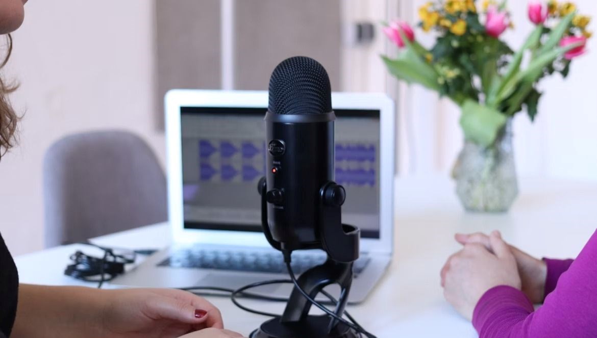 Google, yayıncılar için başlattığı NotebookLM yapay zeka hizmetine yeni bir