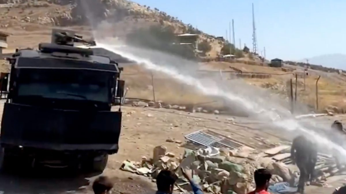 Terörsüz Türkiye süreci devam ederken yasa dışı şovlara müdahalede görmeye