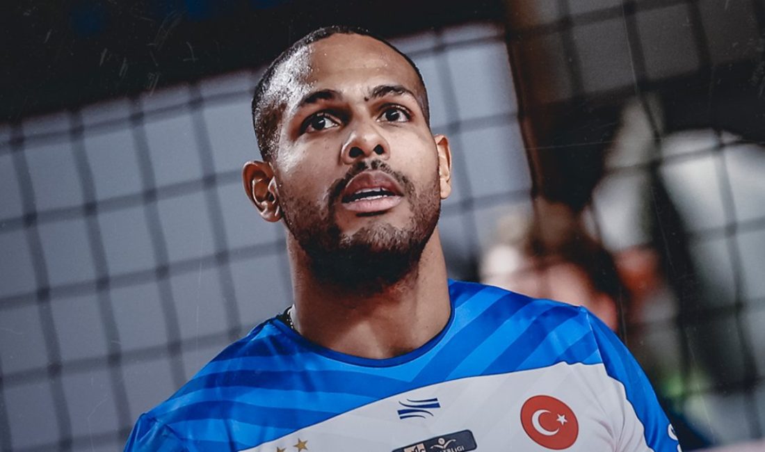 Halkbank Voleybol Kadrosu, 36 yaşındaki oyuncusu Yoandy Leal'in mukavelesini yeniledi.