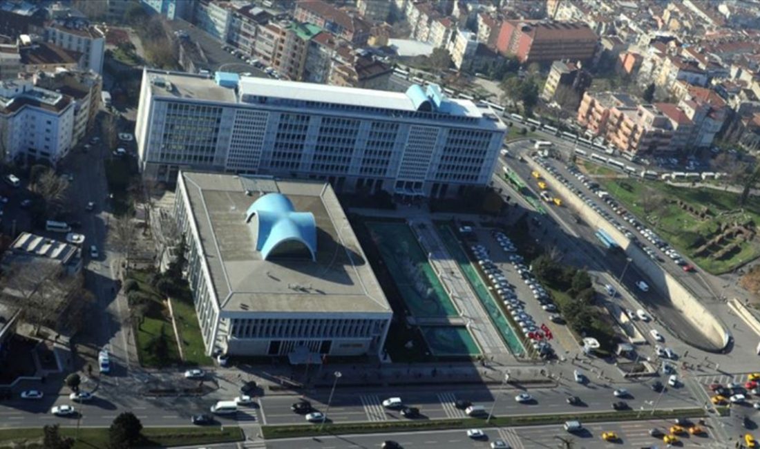 İBB'ye yönelik yürütülen yolsuzluk ve rüşvet soruşturmalarında bu sabah 9.