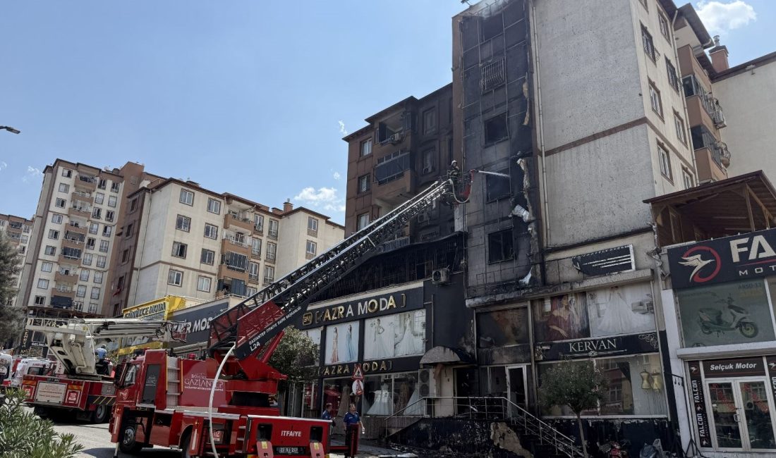 Gaziantep'in Şahinbey ilçesinde 5 katlı bir apartmanın altındaki iş yerinde