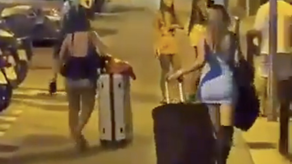 Barcelona yakınlarındaki Lloret de Mar kentinde bulunan Tent Hotel, birkaç