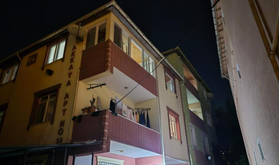 İstanbul Büyükçekmece'de duvarlarından ses geldiği istikametinde ihbarda bulunulan 2 bina