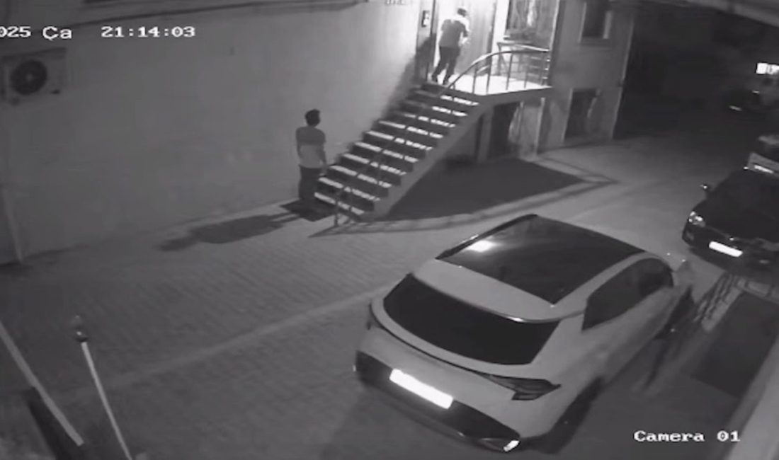 Sancaktepe'de bir apartmana giren 3 kişi, 4 dakika içinde buldukları