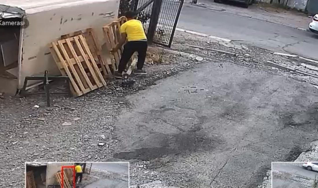 Avcılar'da mobilya mağazasında istiflenen beş paleti dışarı taşıyan kuşkulu, yanında