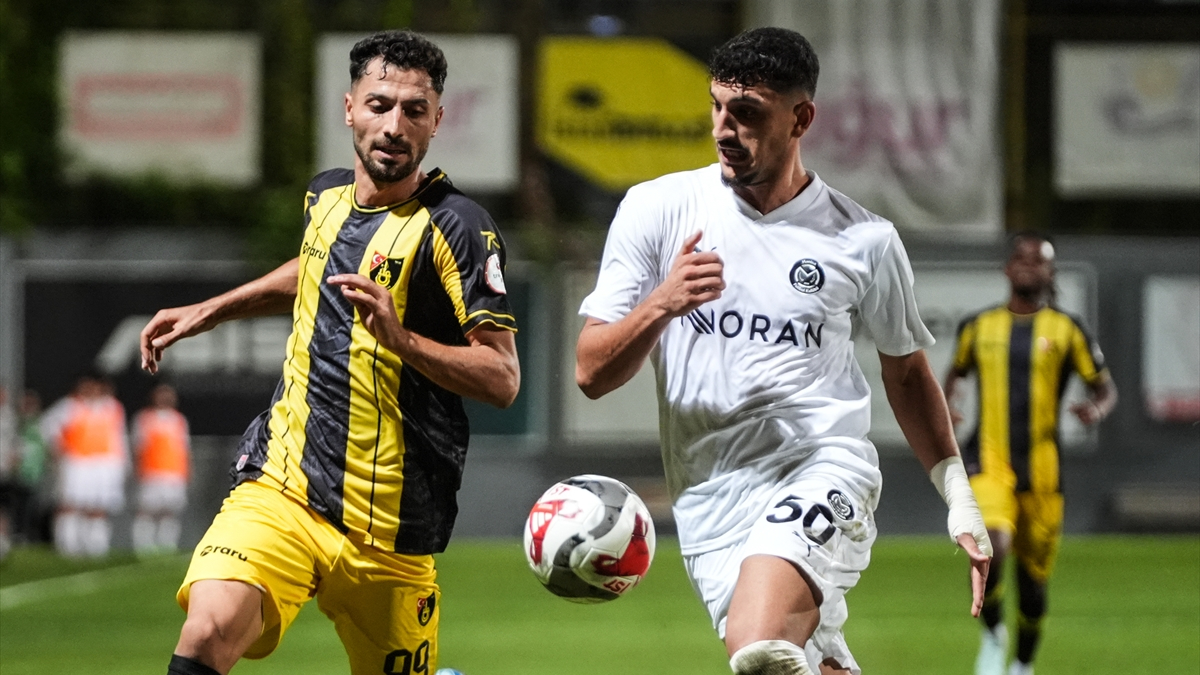 İstanbulspor, 1. Lig'in 3. haftasında konuk ettiği Manisa FK ile