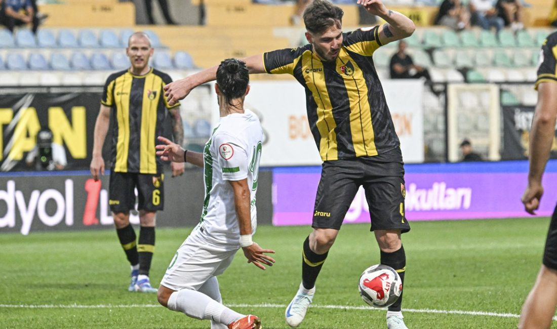 1. Lig'in birinci haftasında İstanbulspor ile Serikspor ortasındaki karşılaşma 0-0'lık