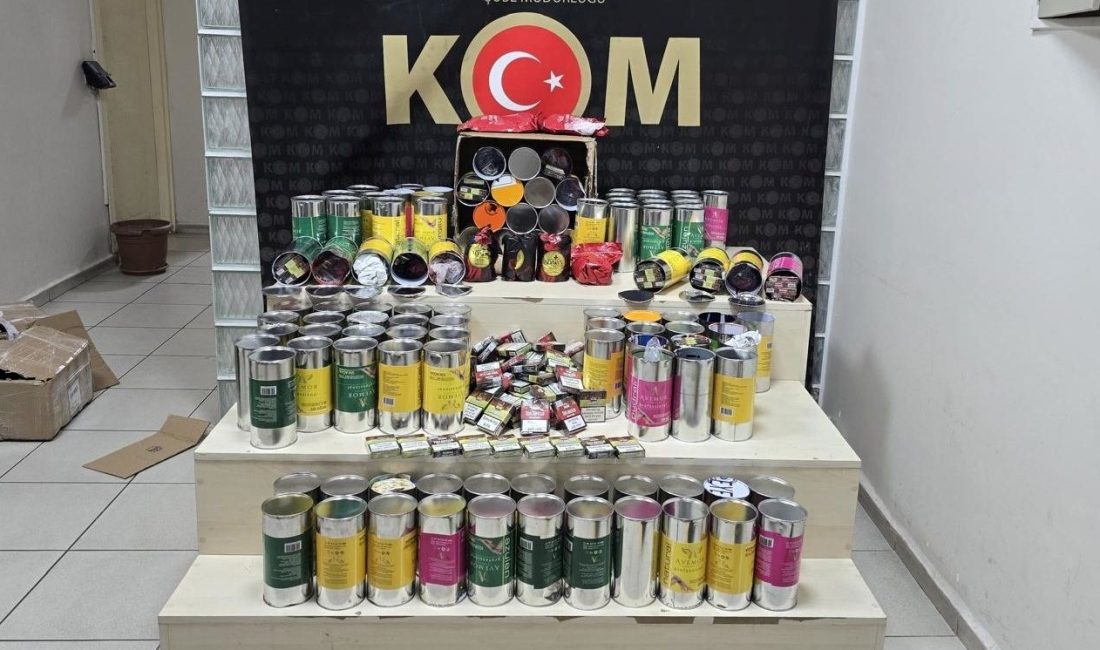 İzmir'de, 1 milyon 93 bin içi doldurulmuş makaron, 3 bin