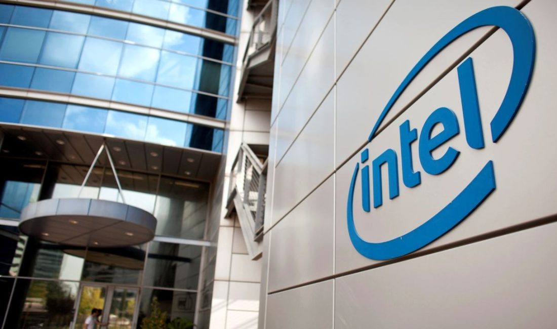 Japonya merkezli SoftBank Group, ABD'li yarı iletken üreticisi Intel'e 2