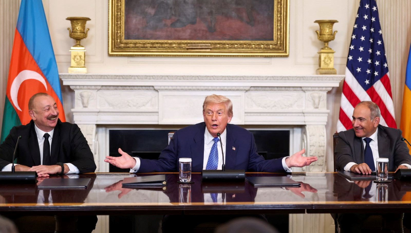 Azerbaycan ile Ermenistan liderlerinin Washington’da ABD Başkanı Donald Trump’ın ev