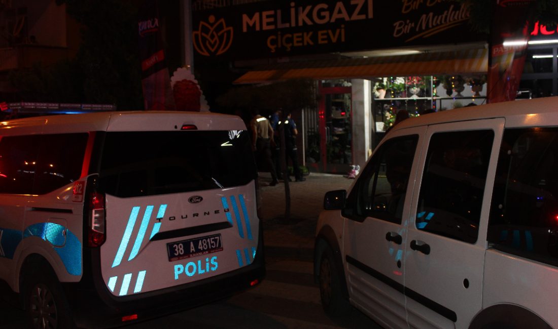 Melikgazi ilçesinde çiçekçi dükkanının sahibi, husumetlisi olduğu tez edilen şahıs