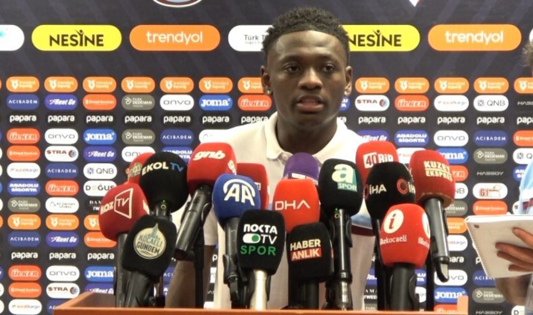 Trabzonspor'un yeni transferi Kazeem Olaigbe, Kocaelispor müsabakasının akabinde gruba çabuk