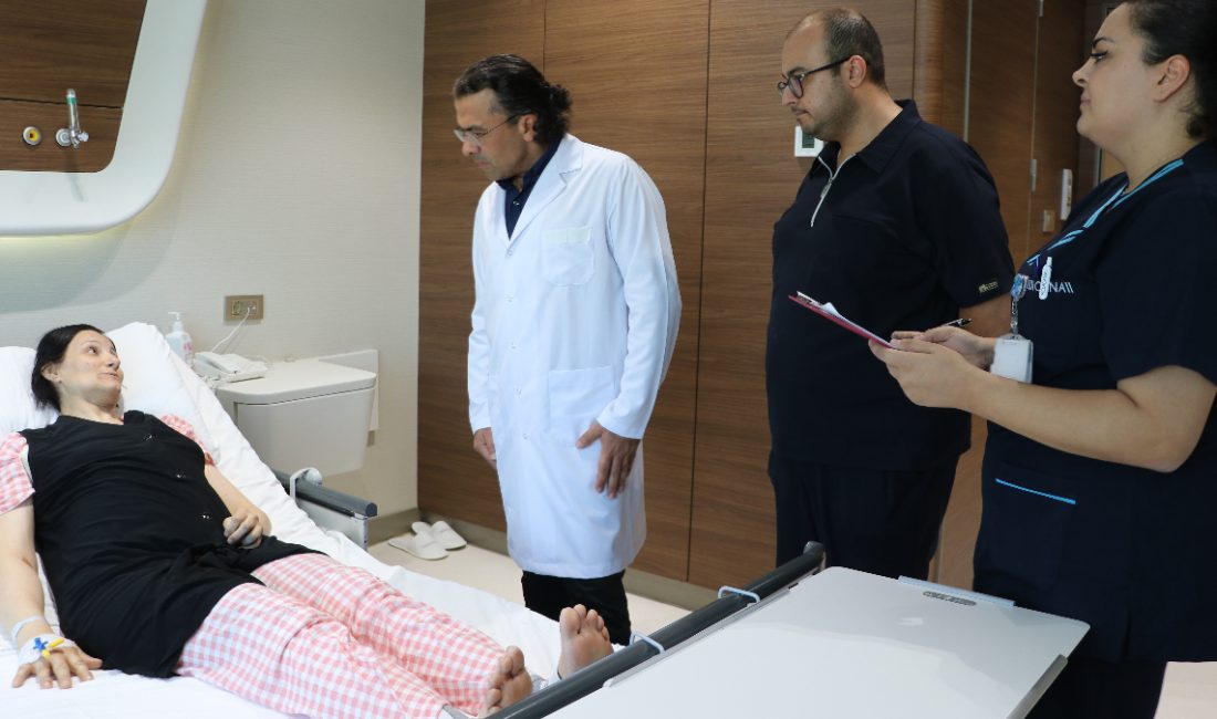 Çocukluğunda okul çantası nedeniye skolyoz rahatsızlığına kapılıp 2 kere ameliyat