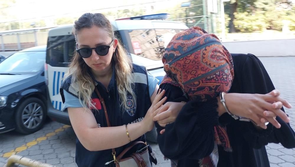Samsun'da bir kişi anahtarını gizlice kopyaladığı komşusunun meskenini soydu. Konuttaki